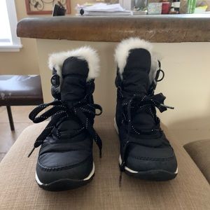 Kids size 2 sorel boots
